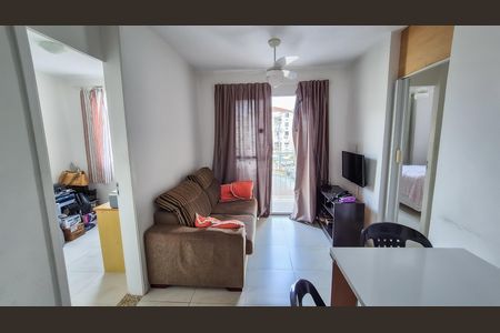 Sala de apartamento à venda com 3 quartos, 52m² em Parada de Lucas, Rio de Janeiro