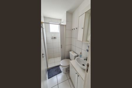 Banheiro  de apartamento à venda com 3 quartos, 52m² em Parada de Lucas, Rio de Janeiro