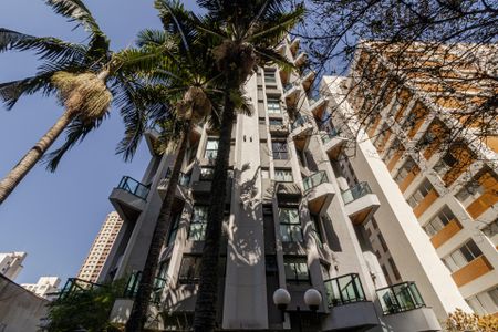 Apartamento para alugar com 47m², 1 quarto e 1 vaga Apartamento para alugar com 47m², 1 quarto e 1 vagaFachada