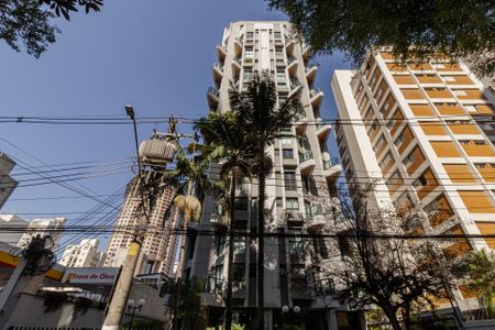 Apartamento para alugar com 47m², 1 quarto e 1 vaga Apartamento para alugar com 47m², 1 quarto e 1 vagaFachada