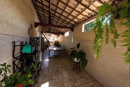 Casa para alugar com 170m², 3 quartos e 2 vagas Casa para alugar com 170m², 3 quartos e 2 vagasVaranda