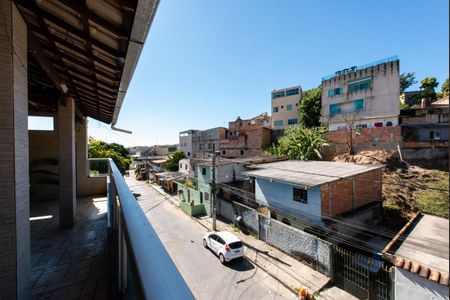 Casa para alugar com 170m², 3 quartos e 2 vagas Casa para alugar com 170m², 3 quartos e 2 vagasVaranda