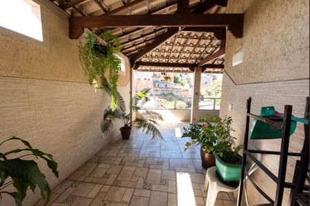 Casa para alugar com 170m², 3 quartos e 2 vagas Casa para alugar com 170m², 3 quartos e 2 vagasVaranda