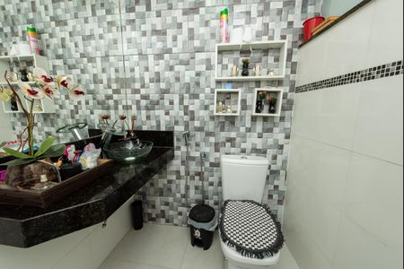 Casa para alugar com 170m², 3 quartos e 2 vagas Casa para alugar com 170m², 3 quartos e 2 vagasBanheiro