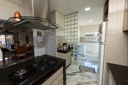 Casa para alugar com 170m², 3 quartos e 2 vagas Casa para alugar com 170m², 3 quartos e 2 vagasCozinha