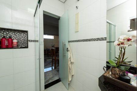 Casa para alugar com 170m², 3 quartos e 2 vagas Casa para alugar com 170m², 3 quartos e 2 vagasBanheiro