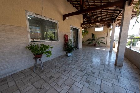 Casa para alugar com 170m², 3 quartos e 2 vagas Casa para alugar com 170m², 3 quartos e 2 vagasVaranda