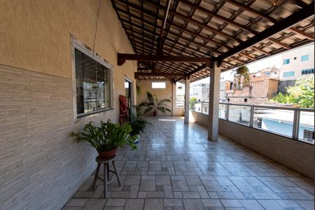 Casa para alugar com 170m², 3 quartos e 2 vagas Casa para alugar com 170m², 3 quartos e 2 vagasVaranda