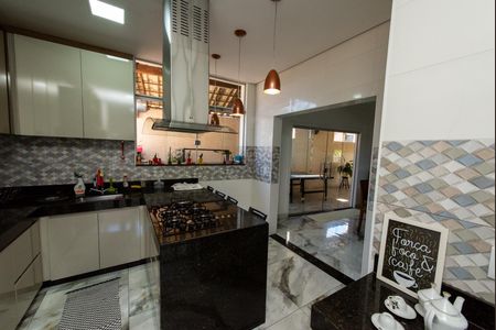 Casa para alugar com 170m², 3 quartos e 2 vagas Casa para alugar com 170m², 3 quartos e 2 vagasCozinha