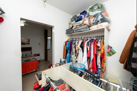 Casa para alugar com 170m², 3 quartos e 2 vagas Casa para alugar com 170m², 3 quartos e 2 vagasCloset da suíte