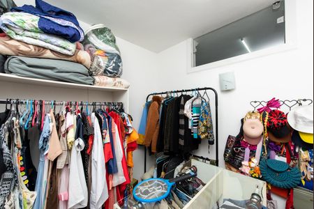 Casa para alugar com 170m², 3 quartos e 2 vagas Casa para alugar com 170m², 3 quartos e 2 vagasCloset da suíte