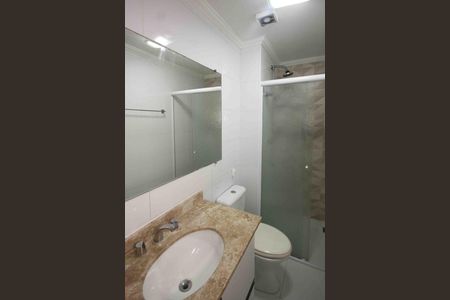 Apartamento para alugar com 70m², 3 quartos e 1 vaga Apartamento para alugar com 70m², 3 quartos e 1 vagaBanheiro