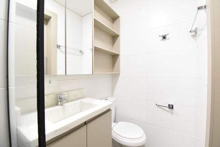 Banheiro da Suíte de apartamento para alugar com 2 quartos, 67m² em Boa Vista, Curitiba