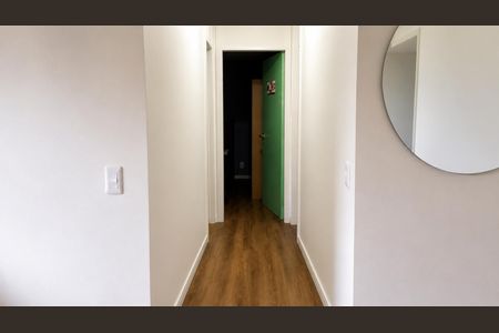 Corredor de apartamento à venda com 2 quartos, 46m² em Parque Savoy City, São Paulo