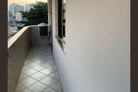 Apartamento à venda com 65m², 2 quartos e 1 vagaVaranda