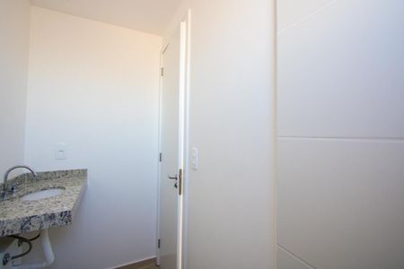 Apartamento à venda com 44m², 2 quartos e 1 vaga Apartamento à venda com 44m², 2 quartos e 1 vagaBanheiro do quarto 1