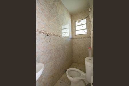 Banheiro de casa para alugar com 1 quarto, 60m² em Gradim, São Gonçalo