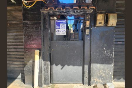 Fachada de casa para alugar com 1 quarto, 60m² em Gradim, São Gonçalo