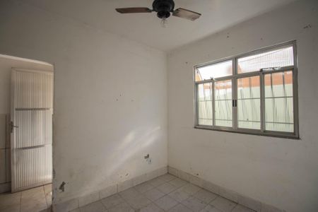Sala de casa para alugar com 1 quarto, 60m² em Gradim, São Gonçalo