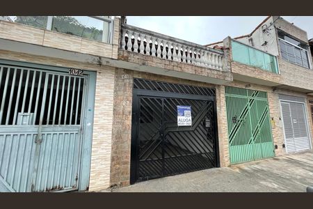 Fachada + Placa de casa para alugar com 2 quartos, 68m² em Parque Paulistano, São Paulo