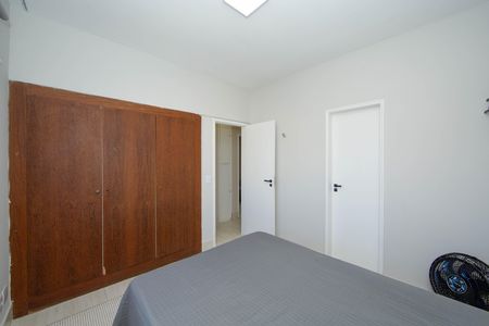 Apartamento à venda com 93m², 3 quartos e 2 vagas Apartamento à venda com 93m², 3 quartos e 2 vagasQUARTO2