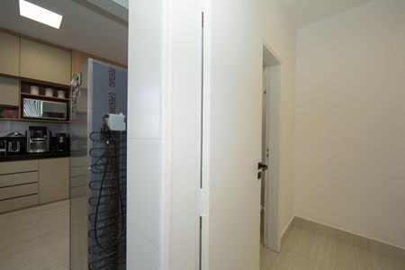 Apartamento à venda com 93m², 3 quartos e 2 vagas Apartamento à venda com 93m², 3 quartos e 2 vagasQUARTO E BANHO DE EMPREGADA