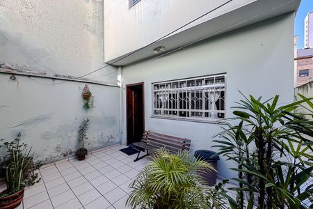 Área externa de casa à venda com 3 quartos, 150m² em Vila Regente Feijó, São Paulo