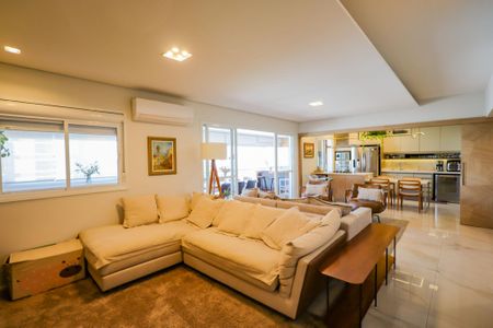 Apartamento à venda com 154m², 3 quartos e 3 vagas Apartamento à venda com 154m², 3 quartos e 3 vagasSala