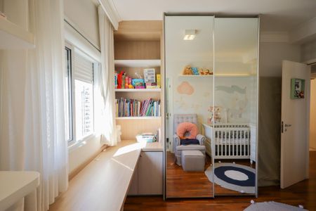 Apartamento à venda com 154m², 3 quartos e 3 vagas Apartamento à venda com 154m², 3 quartos e 3 vagasQuarto 1 - Suíte 1