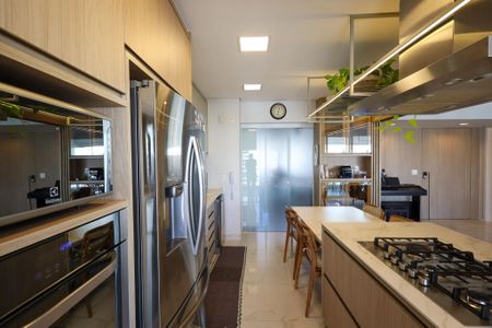 Apartamento à venda com 154m², 3 quartos e 3 vagas Apartamento à venda com 154m², 3 quartos e 3 vagasCozinha