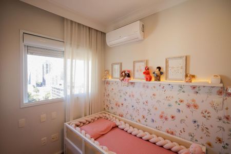 Apartamento à venda com 154m², 3 quartos e 3 vagas Apartamento à venda com 154m², 3 quartos e 3 vagasQuarto 2 - Suíte 2