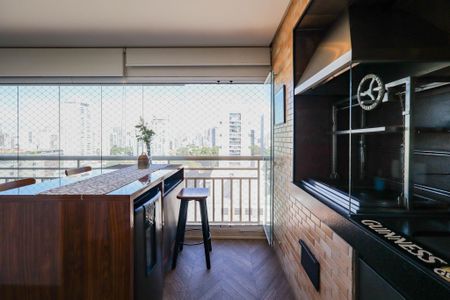 Apartamento à venda com 154m², 3 quartos e 3 vagas Apartamento à venda com 154m², 3 quartos e 3 vagasVaranda