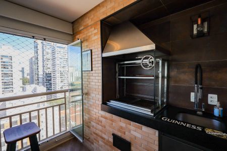 Apartamento à venda com 154m², 3 quartos e 3 vagas Apartamento à venda com 154m², 3 quartos e 3 vagasVaranda