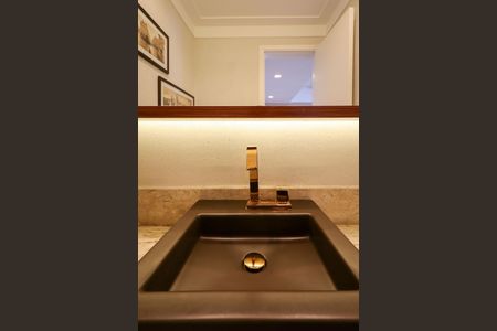 Apartamento à venda com 154m², 3 quartos e 3 vagas Apartamento à venda com 154m², 3 quartos e 3 vagasLavabo