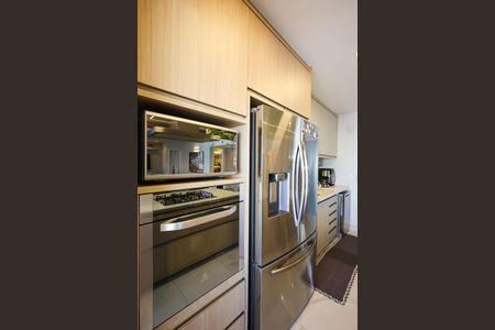 Apartamento à venda com 154m², 3 quartos e 3 vagas Apartamento à venda com 154m², 3 quartos e 3 vagasCozinha