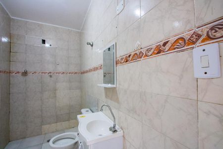 Casa para alugar com 135m², 2 quartos e 1 vaga Casa para alugar com 135m², 2 quartos e 1 vagaEdícula - Banheiro