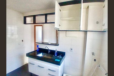 Apartamento para alugar com 45m², 2 quartos e 2 vagas Apartamento para alugar com 45m², 2 quartos e 2 vagasCozinha
