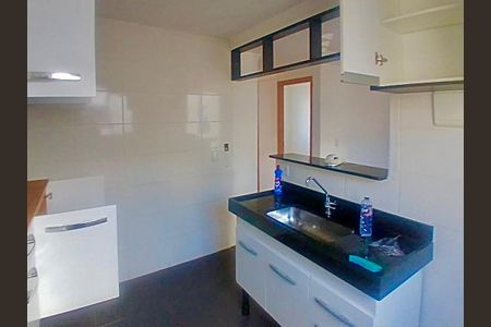 Apartamento para alugar com 45m², 2 quartos e 2 vagas Apartamento para alugar com 45m², 2 quartos e 2 vagasCozinha