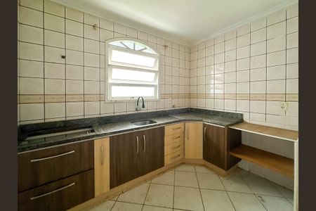Cozinha de casa para alugar com 3 quartos, 200m² em Barreiros, São José