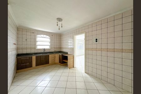 Casa para alugar com 200m², 3 quartos e 2 vagasCozinha