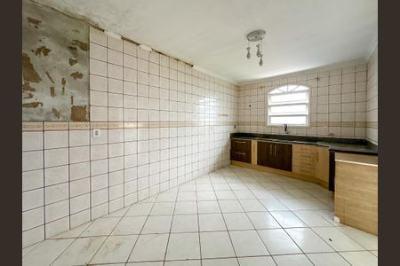 Casa para alugar com 200m², 3 quartos e 2 vagasCozinha