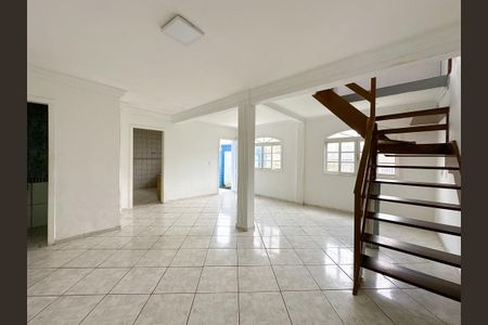 Sala de casa para alugar com 3 quartos, 200m² em Barreiros, São José