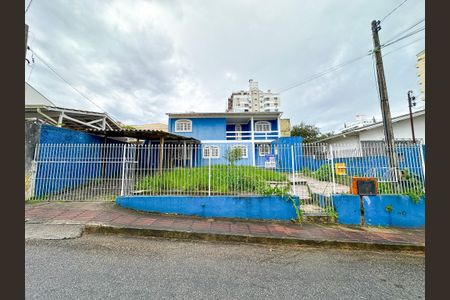 Casa para alugar com 3 quartos, 200m² em Barreiros, São José
