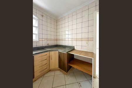 Casa para alugar com 200m², 3 quartos e 2 vagasCozinha