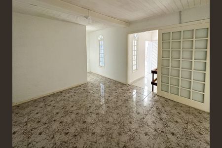 Casa para alugar com 200m², 3 quartos e 2 vagasQuarto