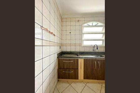Casa para alugar com 200m², 3 quartos e 2 vagasCozinha