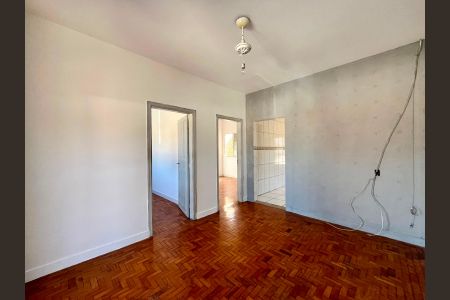 Casa para alugar com 166m², 2 quartos e 2 vagas Casa para alugar com 166m², 2 quartos e 2 vagasSala