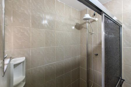 Apartamento para alugar com 71m², 2 quartos e 1 vaga Apartamento para alugar com 71m², 2 quartos e 1 vagaBanheiro da Suíte