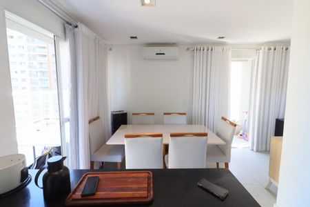 Apartamento para alugar com 123m², 3 quartos e 2 vagasCozinha e Área de Serviço