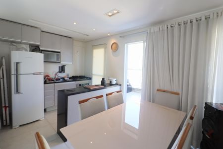 Apartamento para alugar com 123m², 3 quartos e 2 vagasCozinha e Área de Serviço